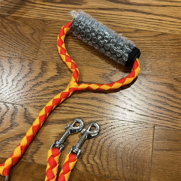 EZ 2 Walk Dual Dog Leash. NEW with tags. - Picture 4 of 8